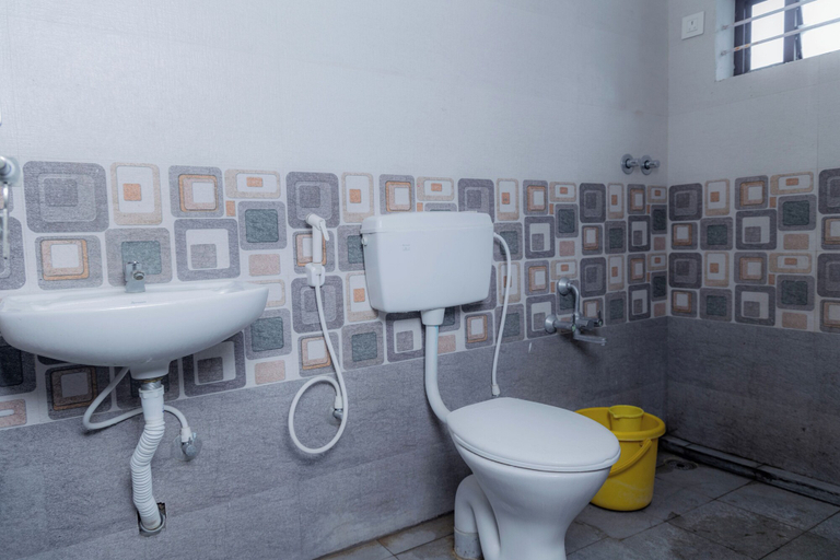 Bathroom 4, Coorg Residency Homestay, Kodagu