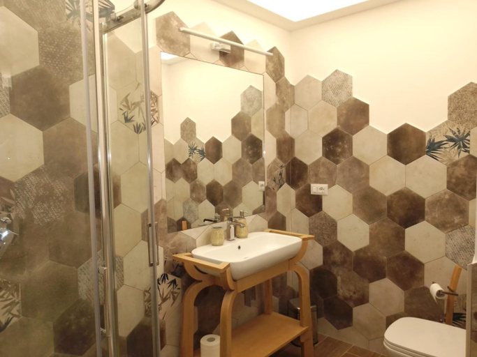 Bathroom 3, Nannare Guest House, Rome