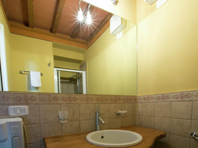 Bathroom 3, Belvilla by OYO Loreto, Grosseto