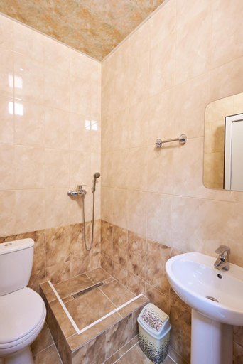 Bathroom 2, Хостел Perron, Kharkivs'ka