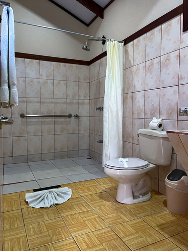Bathroom 4, Arenal Roca Lodge, San Carlos