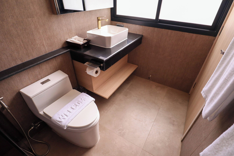 Bathroom 5, The One Cozy Living, Pattaya
