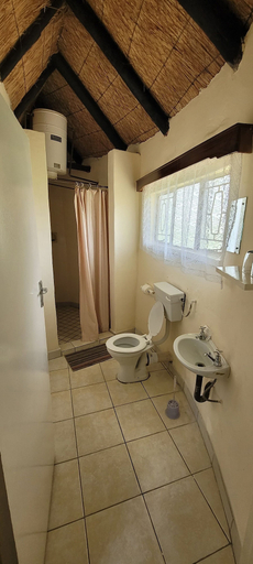Bathroom, Matopo Ingwe Lodge, Matobo