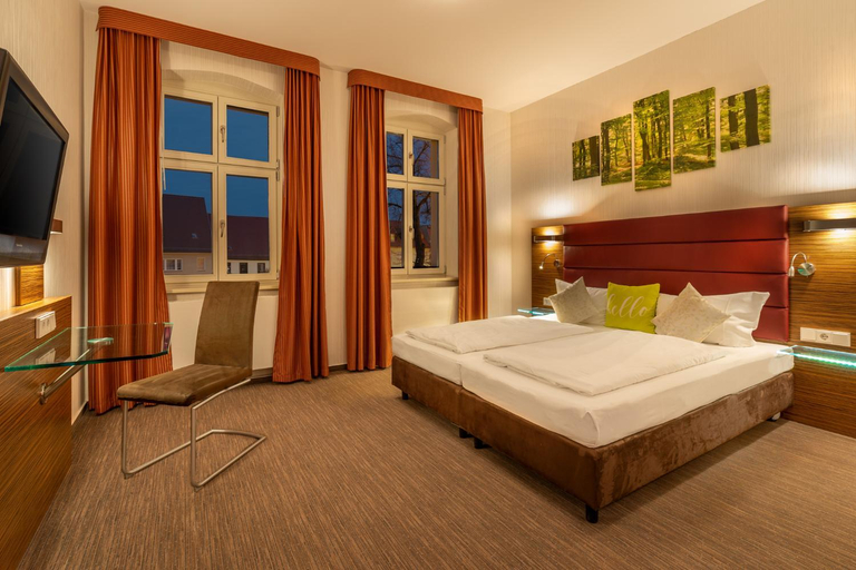 Bedroom 2, Hotel und Restaurant Zum Deutschen Hause, Oberspreewald-Lausitz
