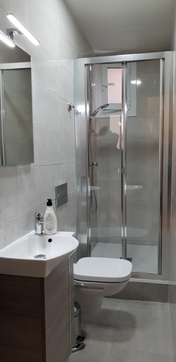 5, Hostal Capitol Ramblas, Barcelona