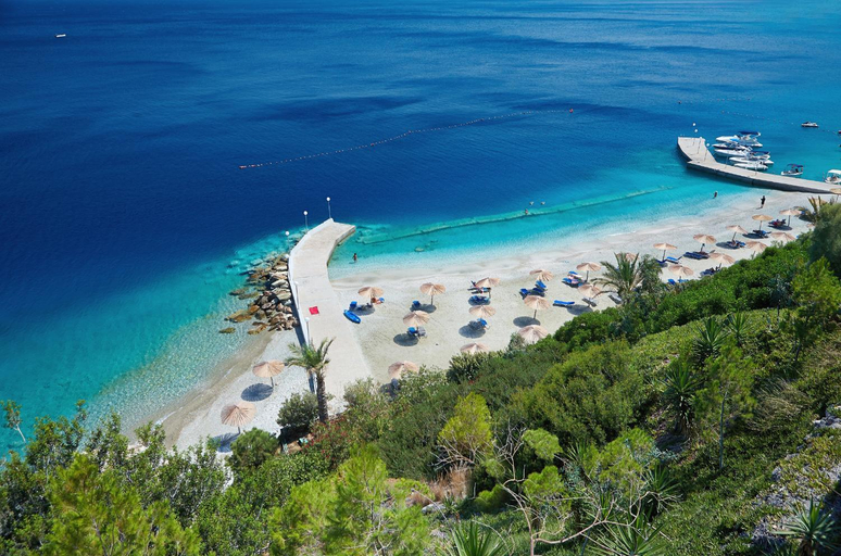 Others 3, Spacious Mint Luxury Villa access to private beach, Crete