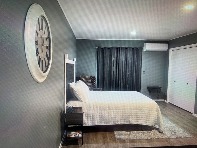 Bedroom 5, Camelot Village LLC, Cameron