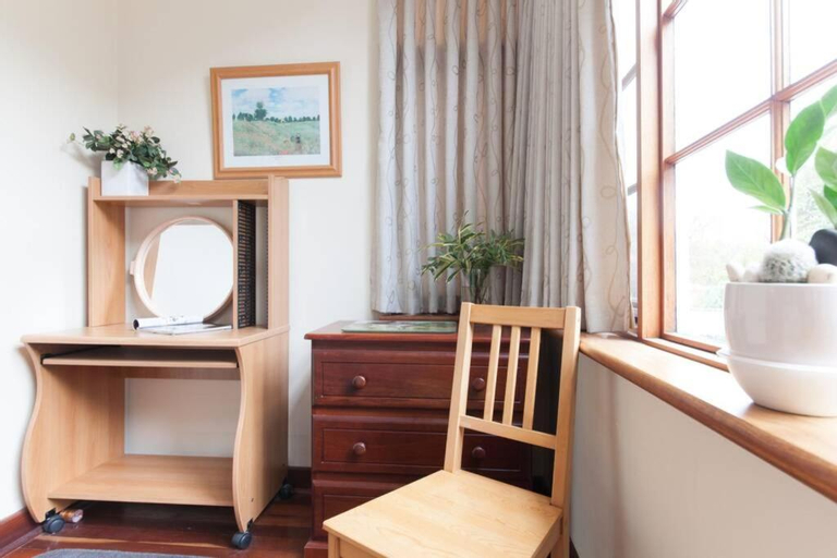 Others 5, B3 Crawley Apartment 1 BRM & Sleepout near UWA, Perth