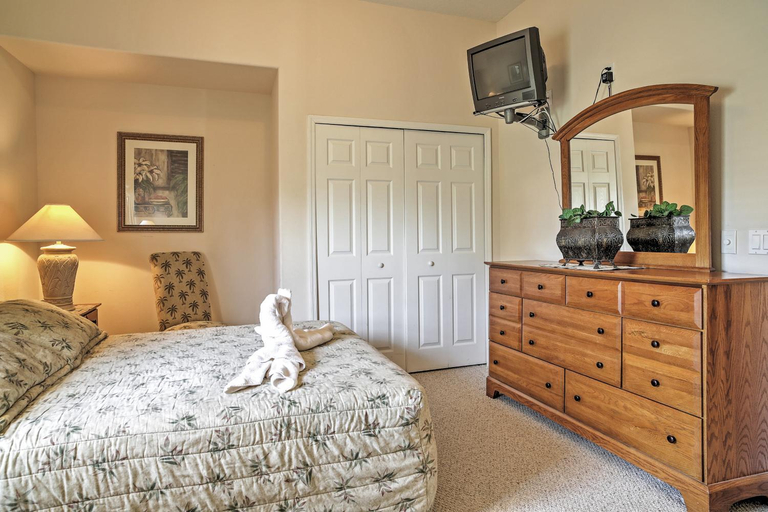 Others 4, 4 Mi to Disney: Kissimmee Group Getaway, Osceola