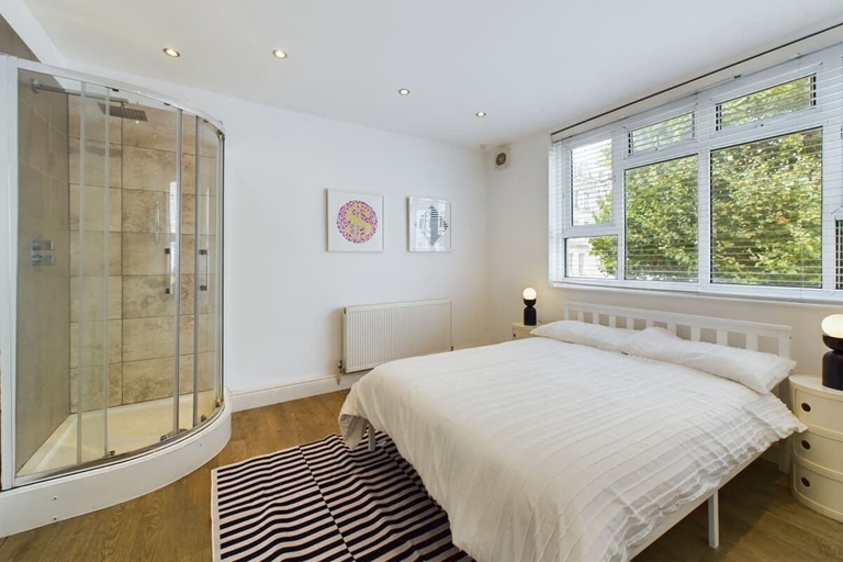 Bedroom 2, The Earl's Court Hideaway - Warm 3bdr House, London