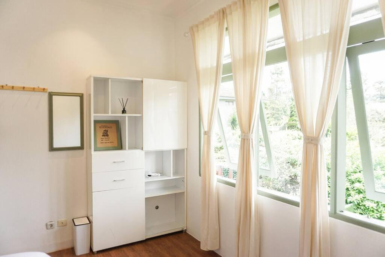 Dining Room 16