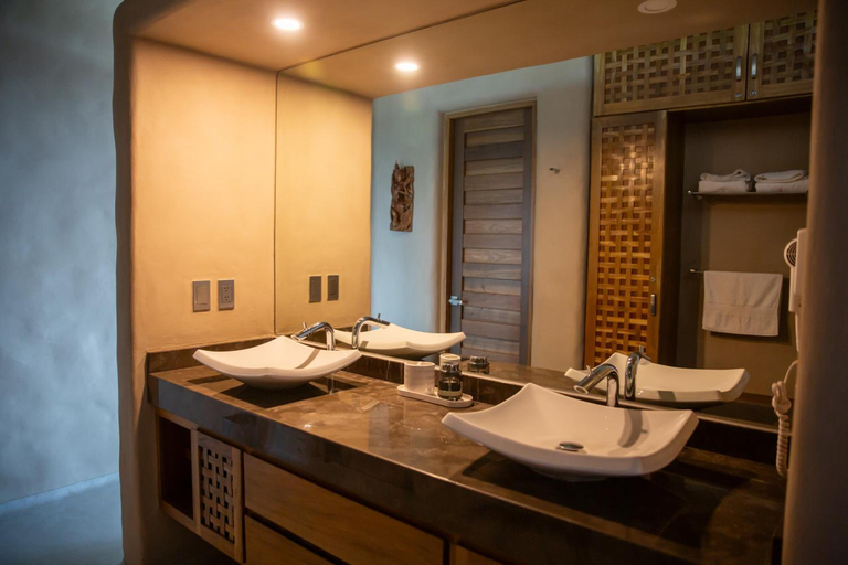 Bathroom 4, El Origen Villas & Spa Puerto Escondido, Dist. Juquila