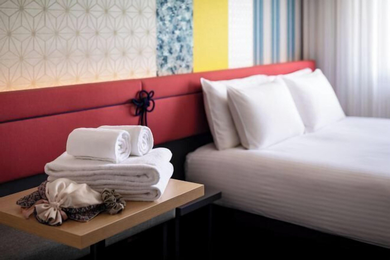 Bedroom 25