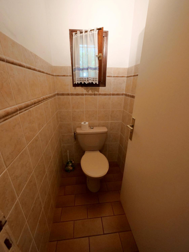Bathroom 4, Campagne SAINT MAURINET, Var