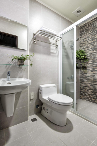 Bathroom 3, 單眼皮民宿 Single Eyelid Hostel, Yilan