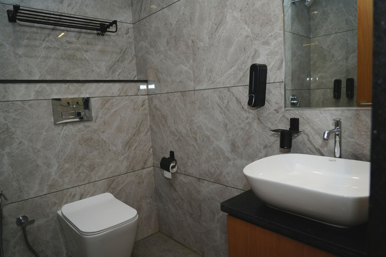 Bathroom 4, Hotel Leela's, Devbhumi Dwarka
