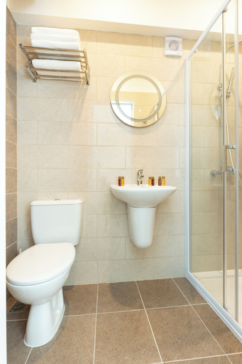 Bathroom 5, Millennia Hotel, Stolichna