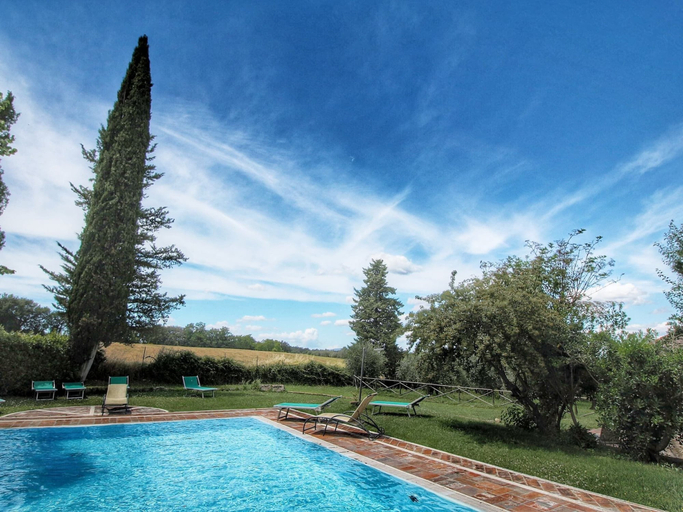 Pool 4, Sunny Apartment With Pool, Siena