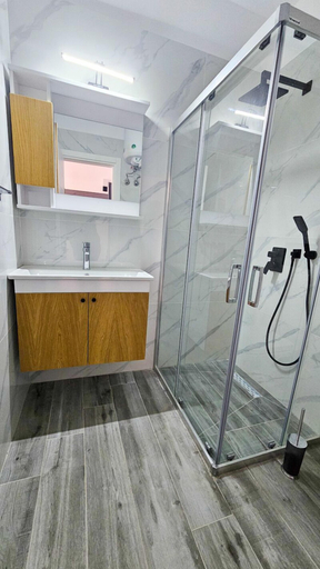Bathroom, Azure Seaview Studio in Caesar Blue
