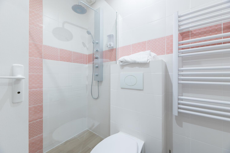 Bathroom 4, Villa Poncelet, Paris