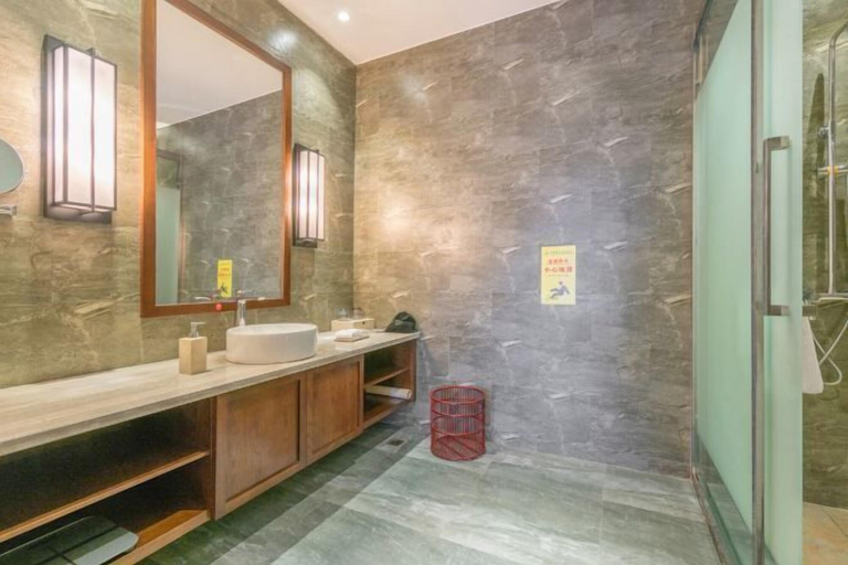 Bathroom 4, Gongga cliff Hot Spring Hotel, Garzê Tibetan