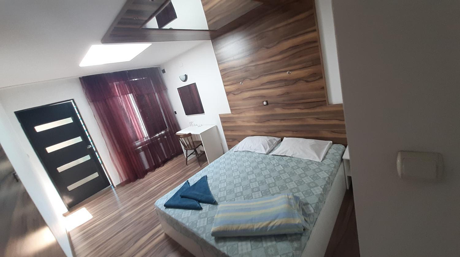 Others 3, Hostel Pop Bogomil, Stolichna