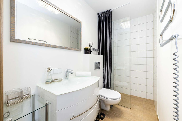 Bathroom 4, Maluno Vilos Apartments, Palangos