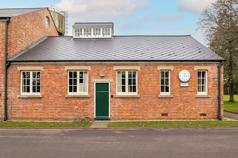 Exterior & Views 5, Duclos Private room at Bicester Heritage, Oxfordshire