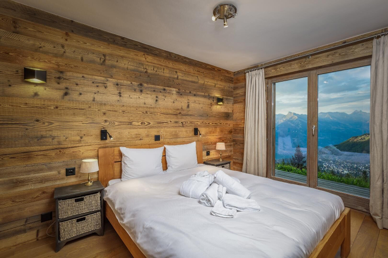 Others 4, Chalet Micheline, Martigny