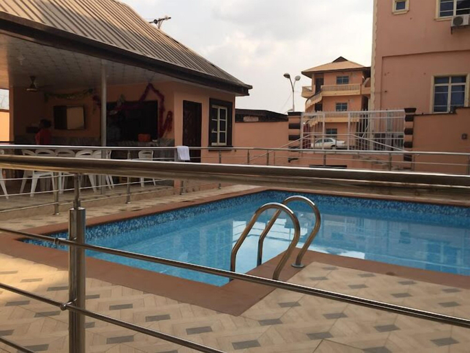 Sport & Beauty, Laroy Suites, Abeokuta South