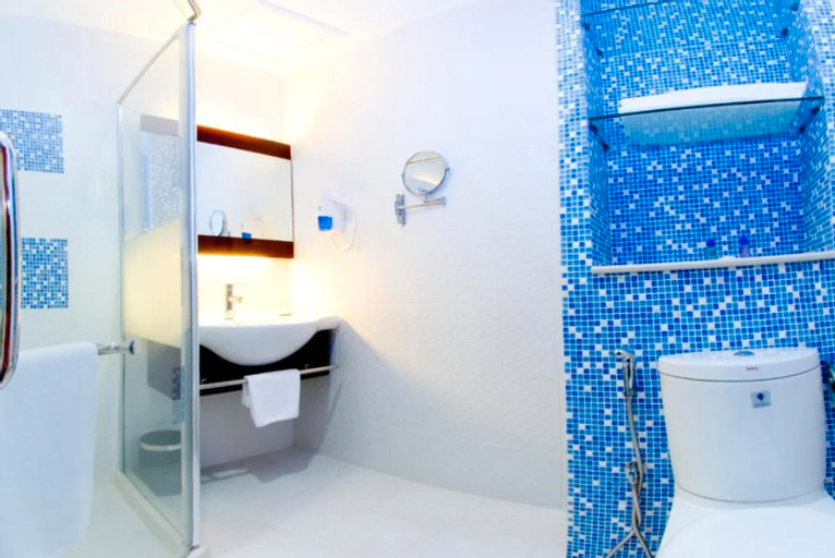Bathroom 4