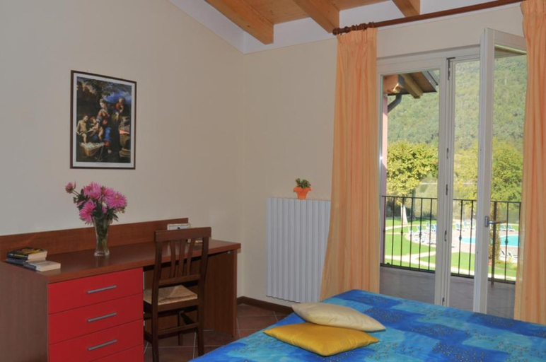 Bedroom 2, Vico Master, Brescia
