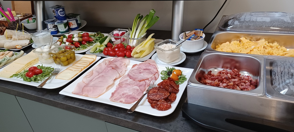Breakfast buffet 2, Indium City Panzió, Eger