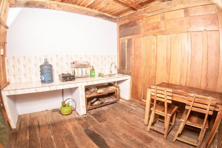 Dining Room 15