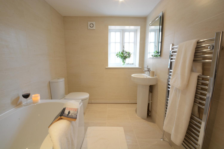 Others 4, Southwold Arms Apartment, Suffolk