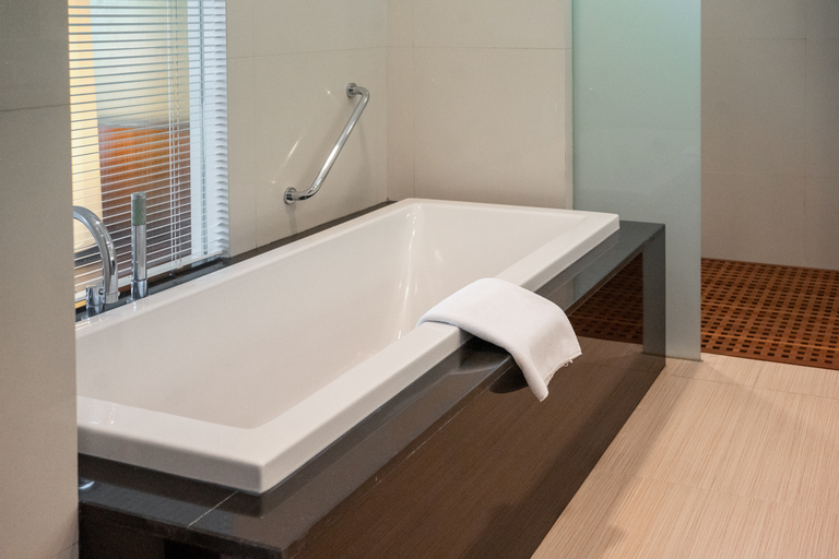 Bathroom 14