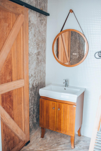 Bathroom 4