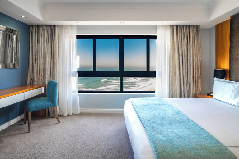 Bedroom 3, Blaauwberg Beach Hotel, City of Cape Town
