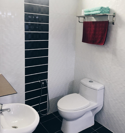 Bathroom 3, Bara Impiana Suitestay, Kuala Terengganu