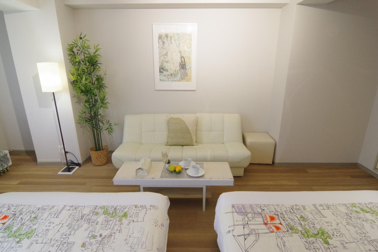 Others 4, Nippombashi Art Hotel 603, Osaka