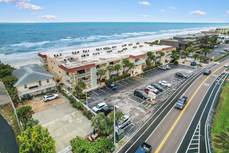 Others 5, Fifty Gulfside Condominiums, Pinellas