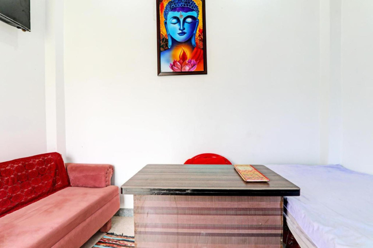 Bedroom 2, Prakash Palace Ayodhya, Faizabad