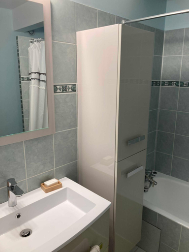 Bathroom, Charmant T1 Bastia, Haute-Corse