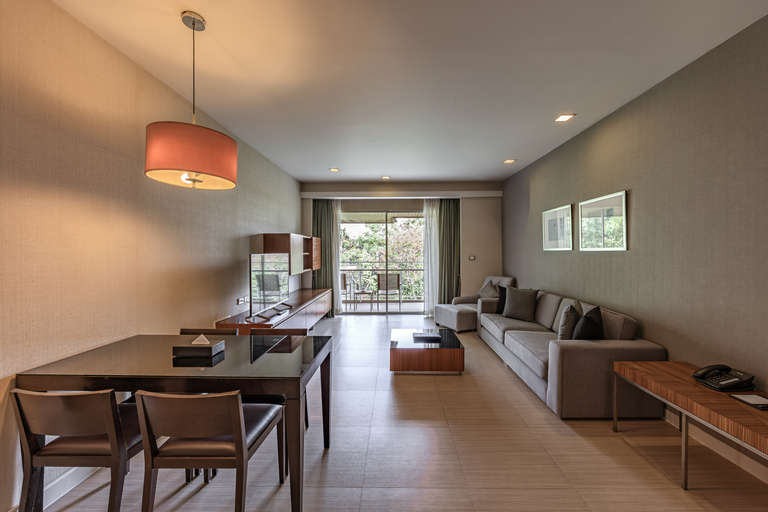 Dining Room 12