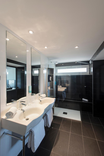 Bathroom 4, Résidence Valdys Thalasso SPA Les Pins, Vendée
