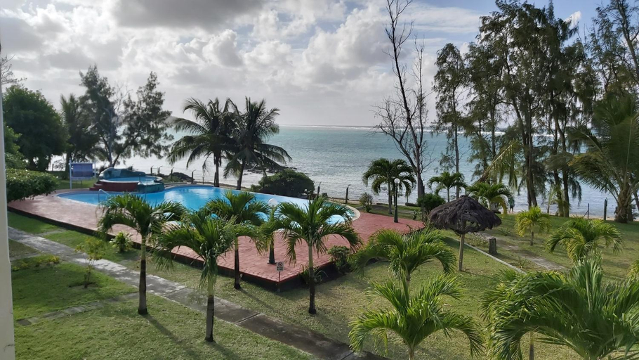 Swimming pool 2, Palmar Beach Villa, Flacq