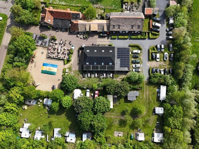 Pool 3, Apartment in Vrouwenpolder Near the Beach, Veere