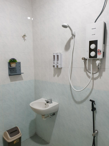 Bathroom 2, TaipingCuti Homestay, Larut and Matang