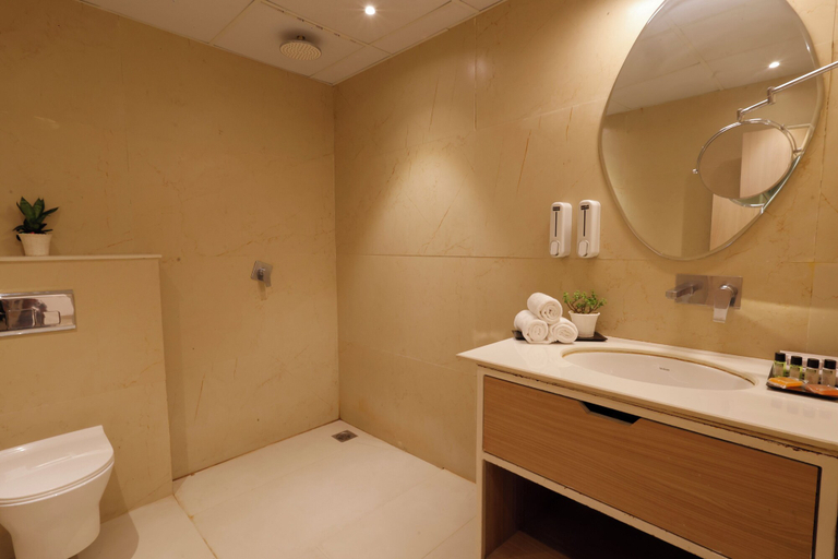 Bathroom 2, Hotel Varuna, Varanasi