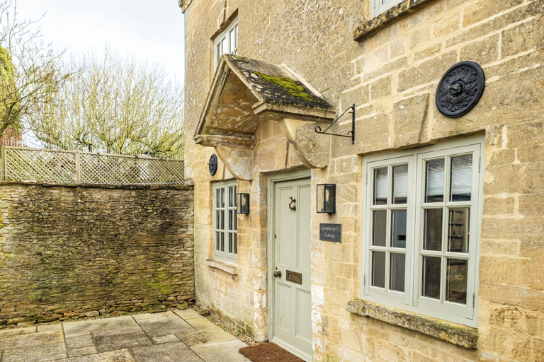 Exterior & Views 2, The Gamekeeper's Cottage-Stunning 2 Bed, Oxfordshire